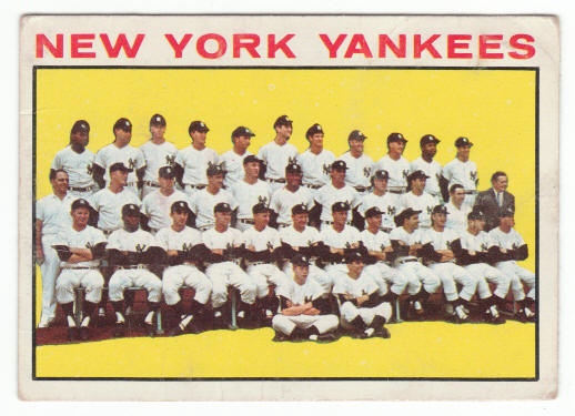 1964 Topps New York Yankees Team Card #433