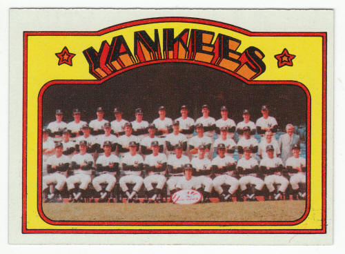 1972 Topps #237 New York Yankees Team Card front