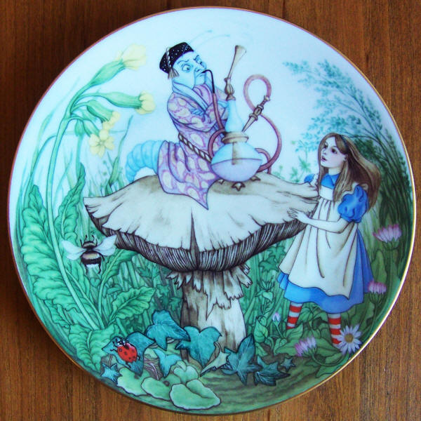 Alice In Wonderland Collectors Plate 2 front