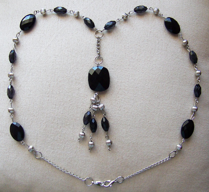 Black Faceted Oval Stones Necklace