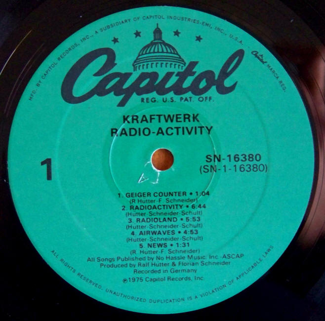 Kraftwerk Radio Activity Side 1 label