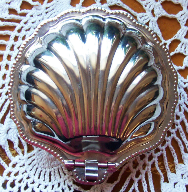 Mayell Silver Plated Hinged Shell Condiment Server
