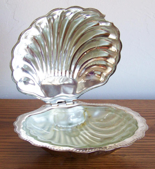 Mayell Silver Plated Hinged Shell Condiment Server