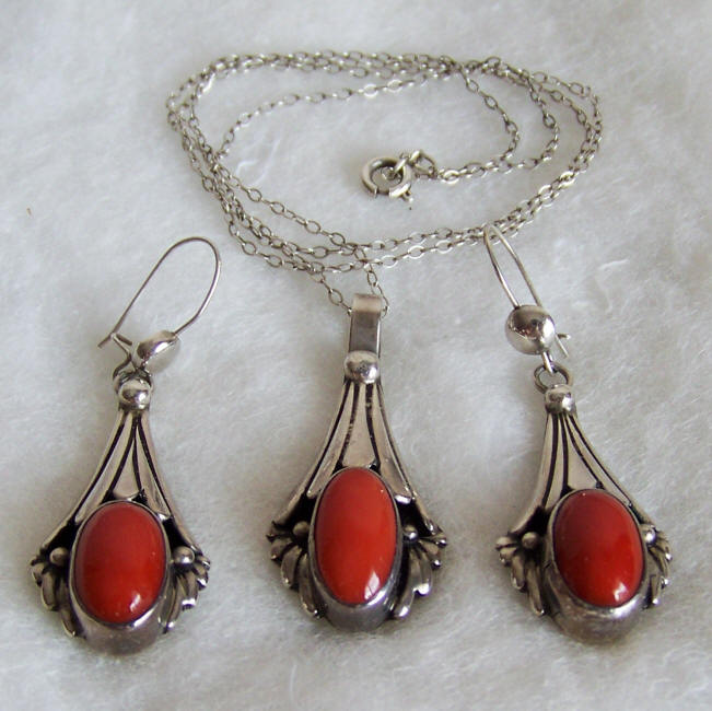 Navajo Coral Sterling Silver Pendant Earrings Set front