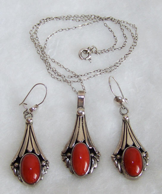 Navajo Coral Sterling Silver Pendant Earrings Set front