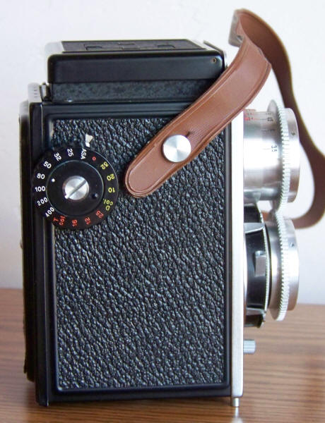 1956 Ricohflex Holiday Camera side