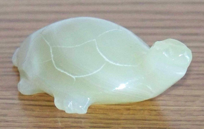 1968 1969 White Pale Green Carved Onyx Turtle