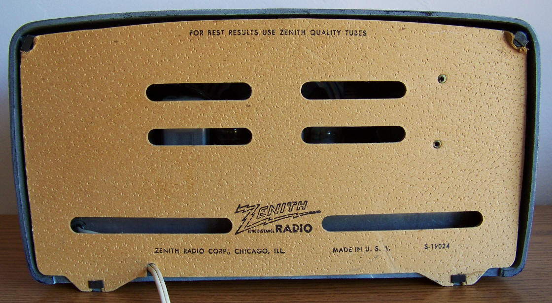 Zenith Model K510W AM Radio back